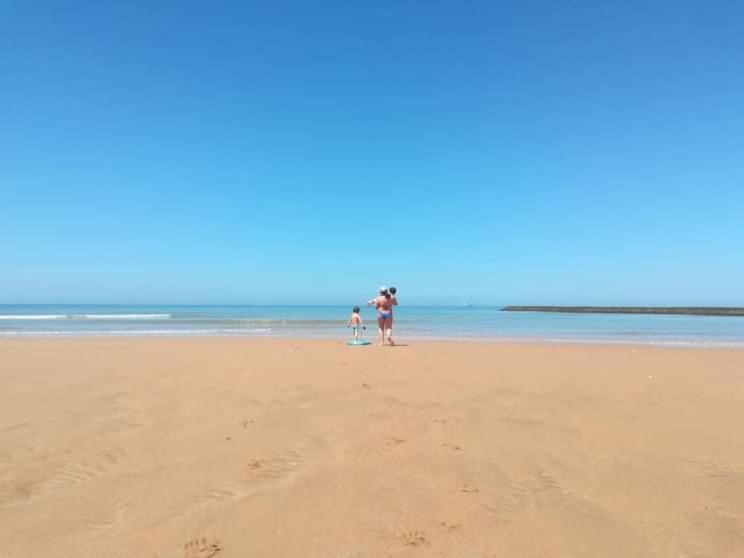 Piso De Dos Dormitorios En El Centro De Sanlucar De Barrameda Luaran gambar